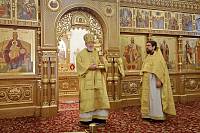 Архиерейское богослужение в Троицком храме Реутова