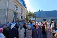 Установка крестов на купола храма иконы Божией Матери «Неупиваемая чаша» села Мизиново