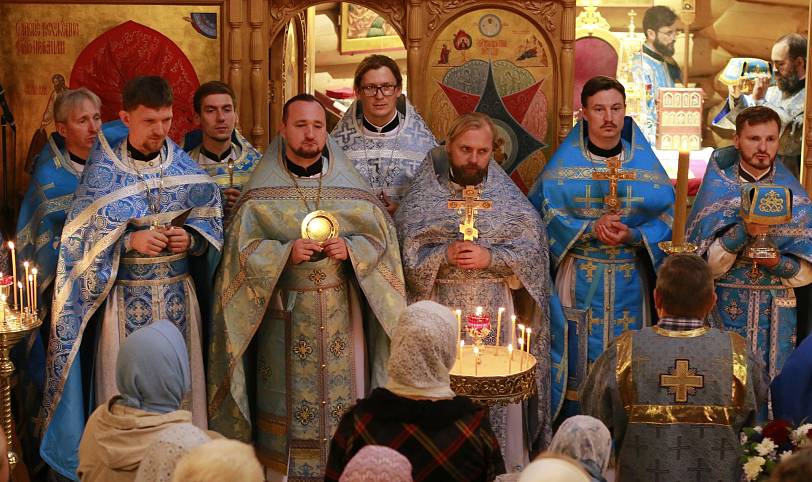 Престольный праздник в Неопалимовском храме микрорайона ВНИИПО