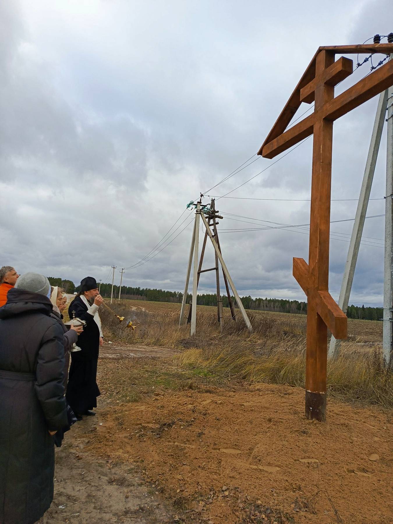 Освящение поклонного креста в Рязанцах