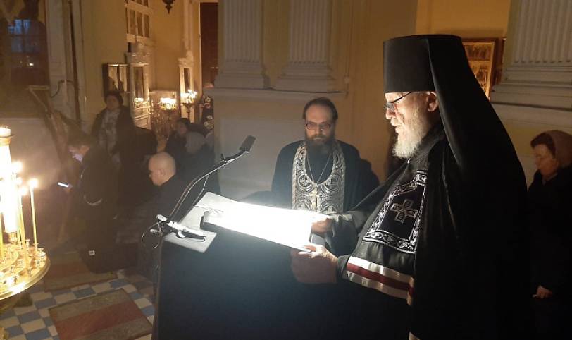 Чтение Великого покаянного канона преподобного Андрея Критского в Преображенском кафедральном соборе Балашихи