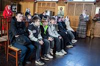 Школьники и студенты в Троицком соборе г. Щёлково