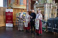 Школьники и студенты в Троицком соборе г. Щёлково