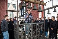 Школьники и студенты в Троицком соборе г. Щёлково