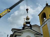Освящение креста и купола для храма Троица-Чижи деревни Часовня