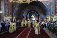 Соборное служение Божественной литургии архиереями Московской митрополии в Богоявленском соборе города Ногинска