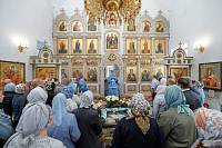 Архиерейское богослужение в Успенском храме деревни Войнова Гора