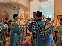 Архиерейское богослужение в Тихвинском храме деревни Евлево