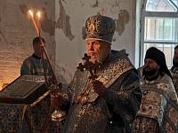 Архиерейское богослужение в Тихвинском храме деревни Евлево