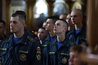 Сотрудники МЧС в Богоявленском соборе Ногинска