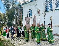 Престольный праздник в Троицком храме деревни Аверкиево