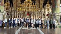 Учащиеся гимназии №6 в Троицком соборе города Щёлково