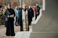 Освящение поклонного креста в деревне Кармолино