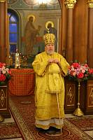 Архиерейское богослужение в Троицком храме Дрезны 