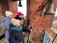 Школьники в Казанском храме деревни Запутное