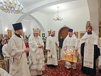 Архиерейское богослужение в Троицком храме Реутова