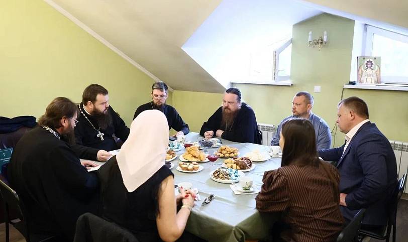 Рабочее совещание в храме Всех святых, в земле Русской просиявших, города Электрогорск