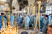 Соборное архиерейское богослужение в Троицком кафедральном соборе города Подольска
