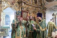 Архиерейское богослужение в Богородицерождественском храме посёлка Образцово 