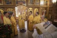 Архиерейское богослужение в Неопалимовском храме Балашихи