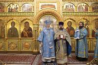 Архиерейское богослужение в Троицком храме Реутова