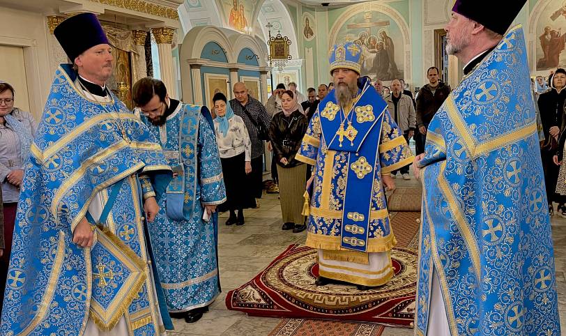 Архиерейское богослужение в Покровском храме Балашихи