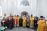 Архиерейское богослужение в Богородицерождественском храме деревни Савостьяново
